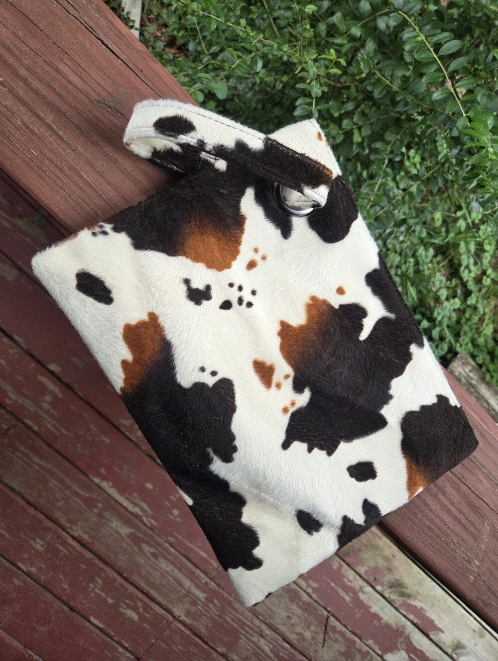 LN✨️Cow Print Pattern Wristlet Clutch - White, Black & Brown